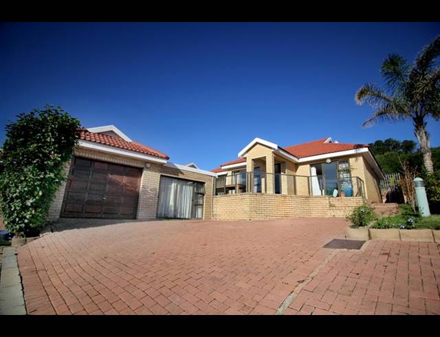 4 BEDROOM HOUSE FOR SALE IN HERSHAM